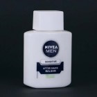 Nivea niet alleen crème in een blauw doosje